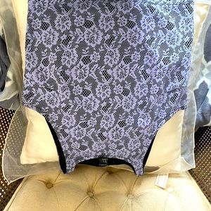 Women’s Forever 21 top